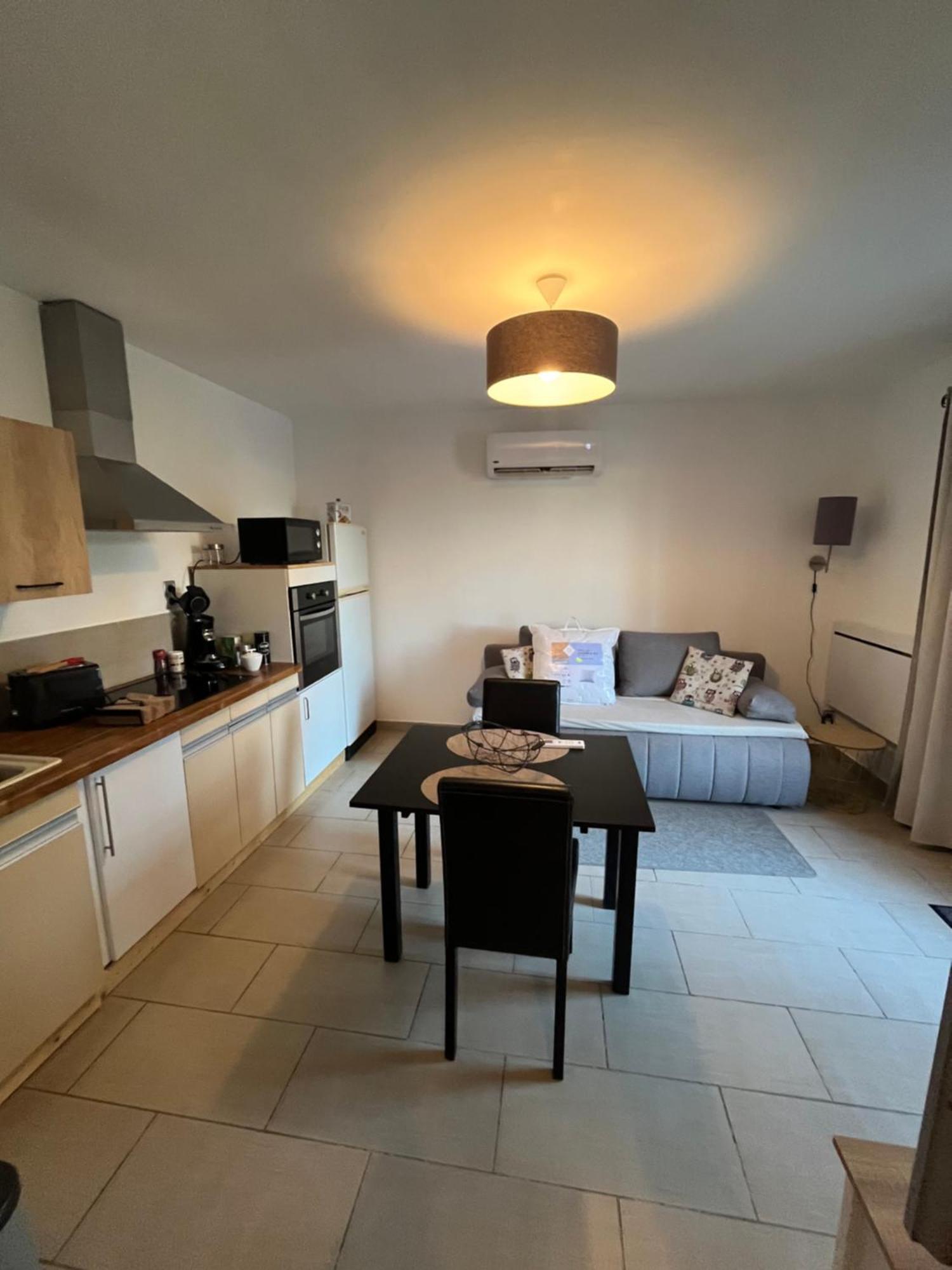 Studio Cosy Avec Climatisation Et Terrasse Malataverne Екстериор снимка