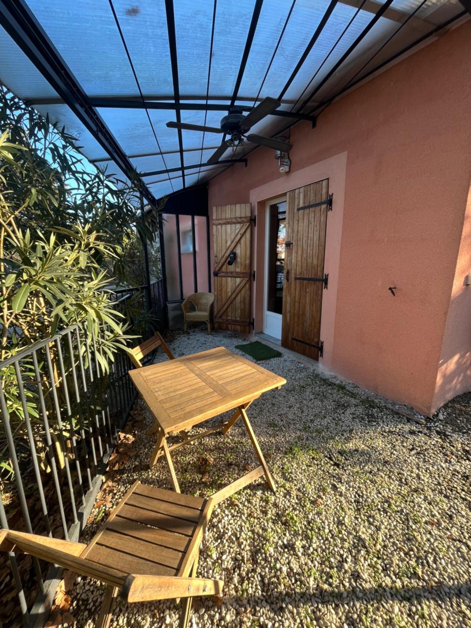 Studio Cosy Avec Climatisation Et Terrasse Malataverne Екстериор снимка