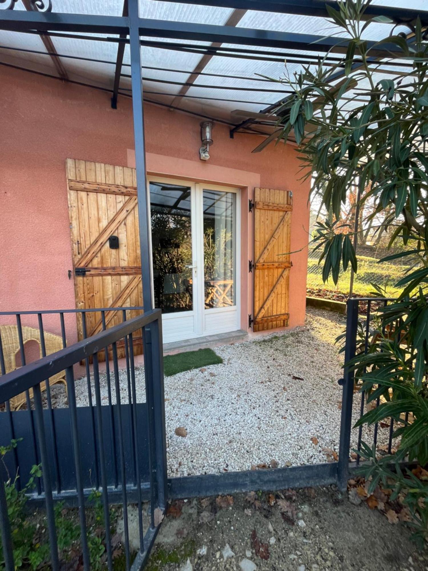 Studio Cosy Avec Climatisation Et Terrasse Malataverne Екстериор снимка