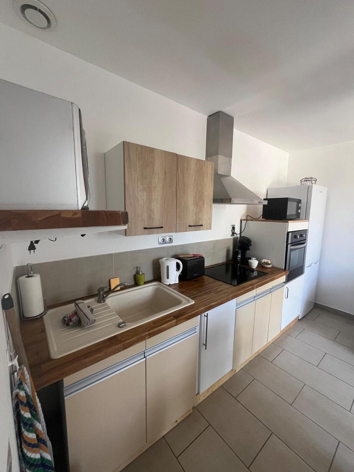 Studio Cosy Avec Climatisation Et Terrasse Malataverne Екстериор снимка