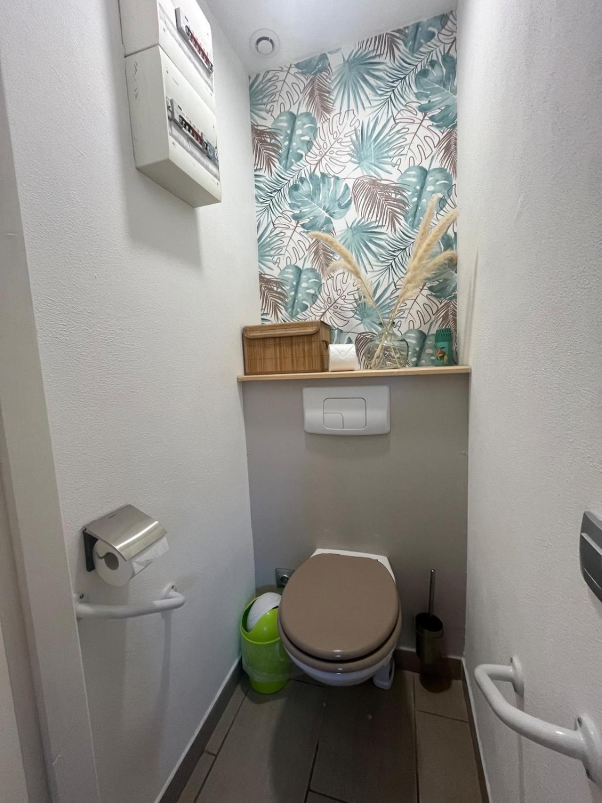 Studio Cosy Avec Climatisation Et Terrasse Malataverne Екстериор снимка